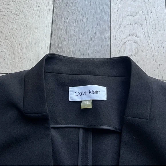 Calvin Klein Classic Black Blazer - Picture 4 of 8